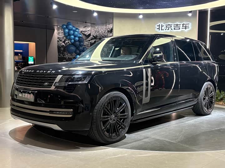 Land Rover Range Rover 2025 2025款 3.0 L6 400PS 盛世加长版