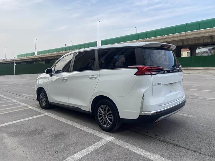 Maxus G50 2023 2023款 PLUS 1.5T 自动定制款入门版