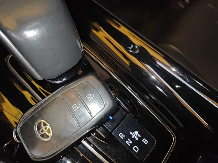 Toyota C-HR EV 2020 2020款 尊贵天窗版