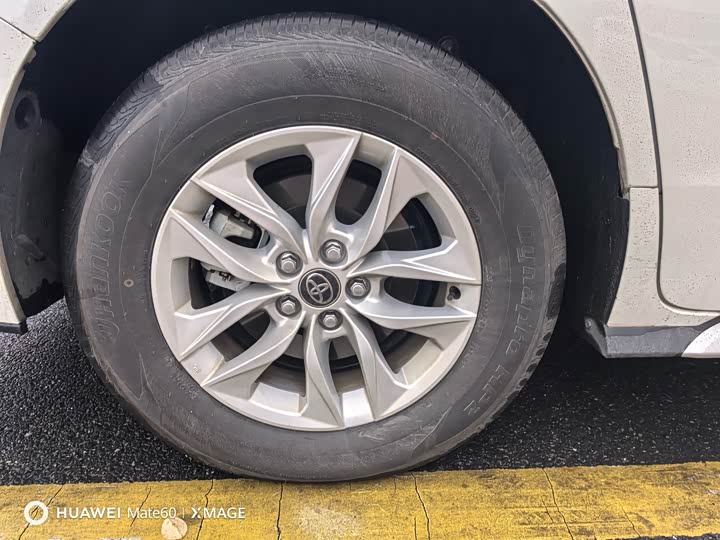 Toyota Granvia 2024 2024款 2.5L混动 舒适版