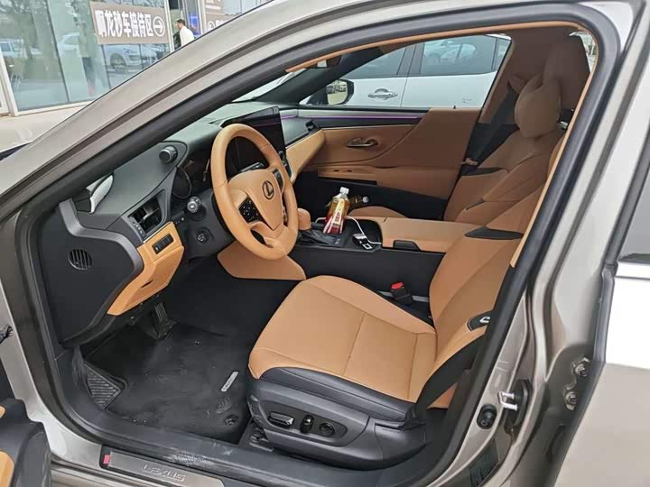 Lexus ES 2025 2025款 200 臻享版