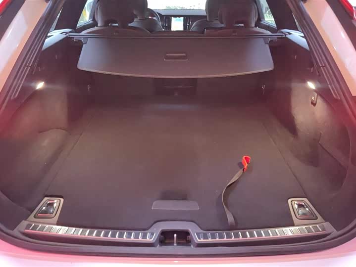 Volvo V90 2025 2025款 Cross Country B5 AWD 智远版