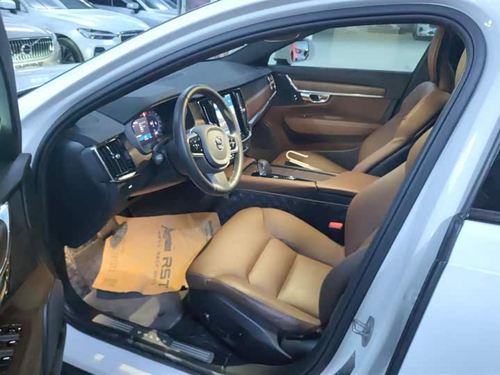 Volvo V90 2025 2025款 Cross Country B5 AWD 智远版