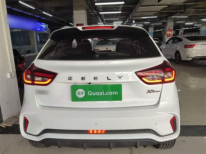 Geely Vision X3 2021 2021款 PRO 1.5L CVT尊贵型