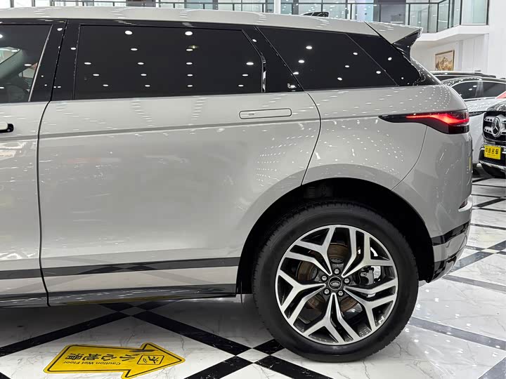Land Rover Range Rover Evoque L 2024 2024款 揽胜极光L SE 驭光尊耀版