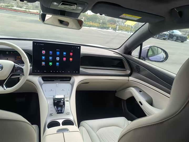 Denza N7 2025 2025款 702 智驾双激光尊荣版