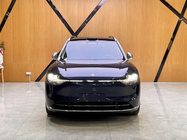 Aito M9 2025 2025款 增程 Ultra版 52kWh 6座版