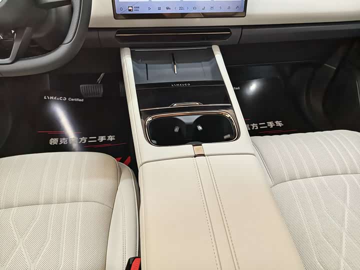 Lynk & Co 08 EM-P Hybrid 2026 2026款 210四驱性能Ultra H7