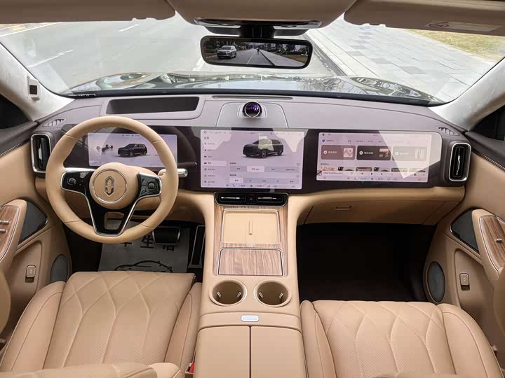 Aito M8 2025 2025款 增程 Ultra版 53.4kWh 6座版