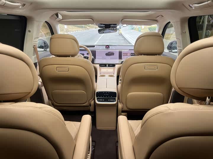 Aito M8 2025 2025款 增程 Ultra版 53.4kWh 6座版