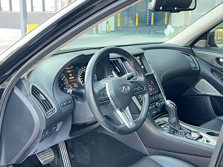 Infiniti Q50L 2021 2021款 2.0T 进享运动版