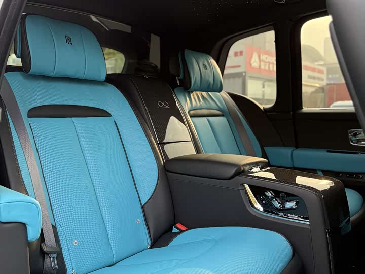 Rolls-Royce Cullinan 2024 2024款 Black Badge