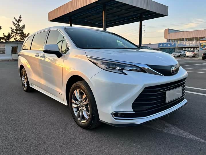 Toyota Sienna 2024 2024款 2.5L混动 舒适版