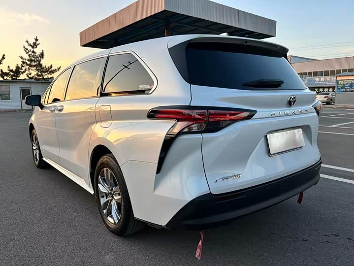Toyota Sienna 2024 2024款 2.5L混动 舒适版