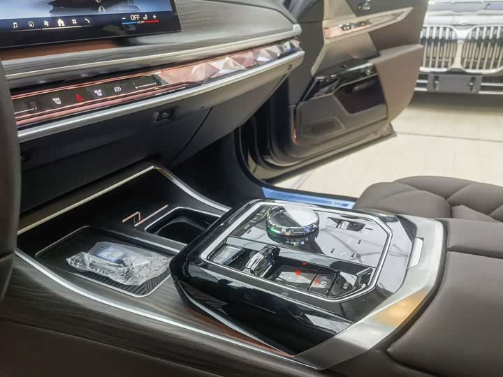 BMW 7 Series 2023 2023款 740Li 领先型 M运动套装