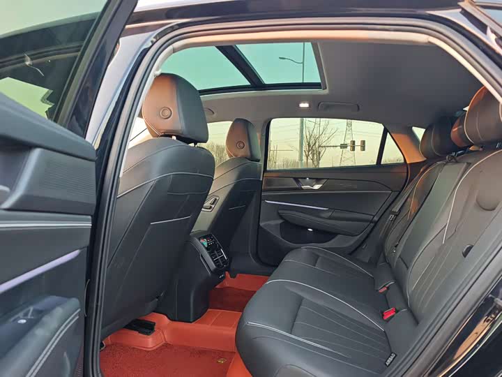 Volkswagen Passat 2026 2026款 Pro 380TSI 星空龙运版