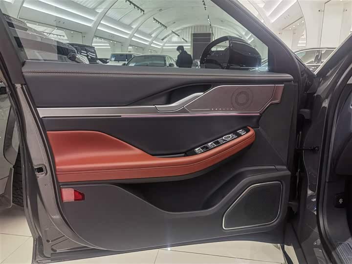 Lincoln Z (Zephyr) 2024 2024款 2.0T 尊尚版