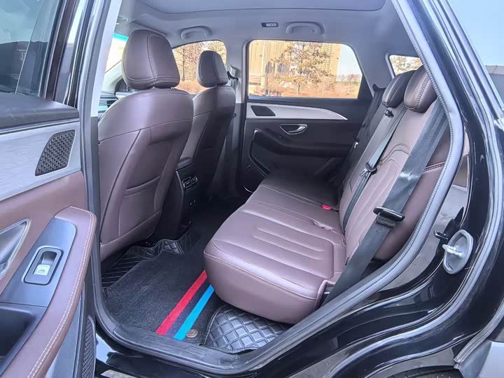 Jetour X90 Plus 2023 2023款 1.6TD DCT别墅 7座