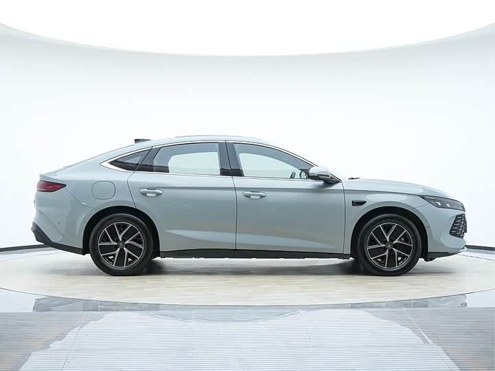 BYD Qin L 2025 2025款 DM-i 智驾版 120KM超越型