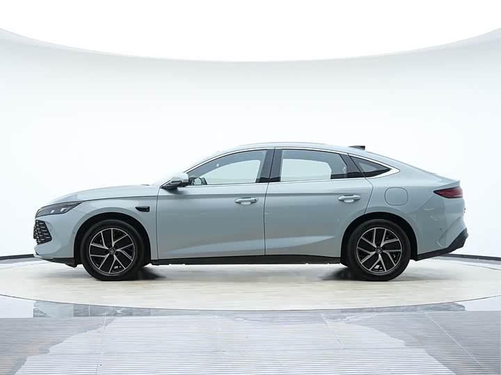 BYD Qin L 2025 2025款 DM-i 智驾版 120KM超越型