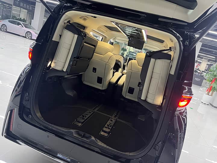 Toyota Vellfire 2024 2024款 皇冠 双擎 2.5L 至尊行政版