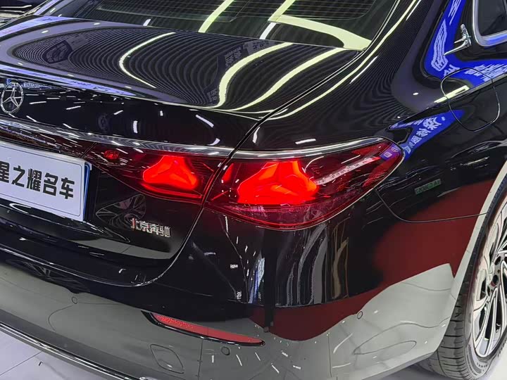 Mercedes-Benz E-Class 2025 2025款 E 300 L 豪华型