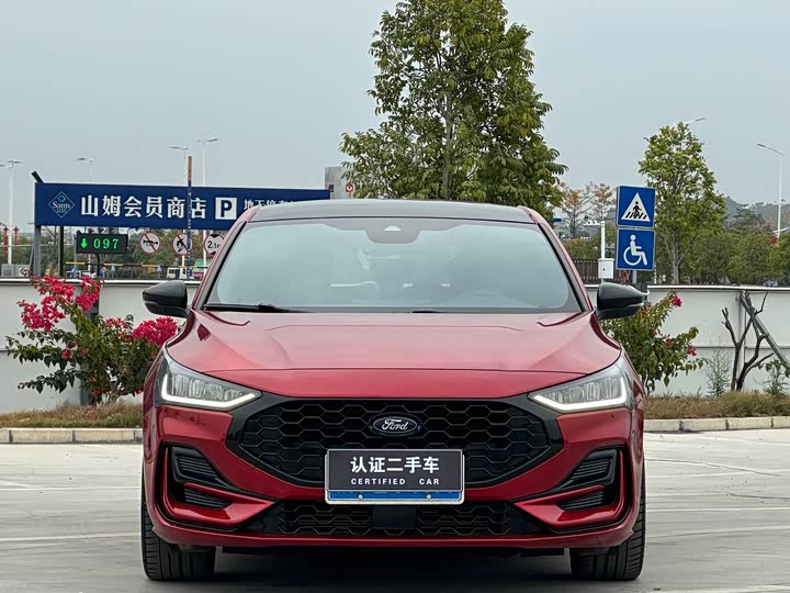 Ford Focus 2022 2022款 两厢 EcoBoost 180 自动ST Line
