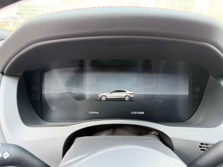 Jaguar XE L 2024 2024款 2.0T 250PS R-DYNAMIC S耀黑运动版