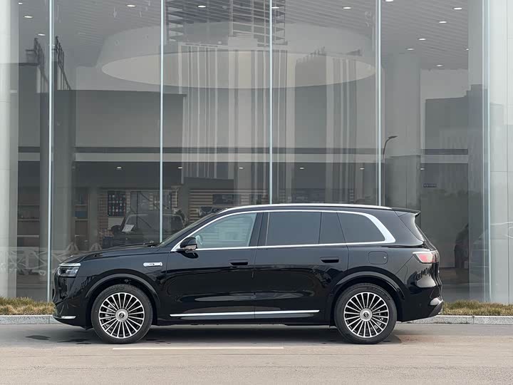 Aito M8 2025 2025款 增程 Max+版 53.4kWh 5座版