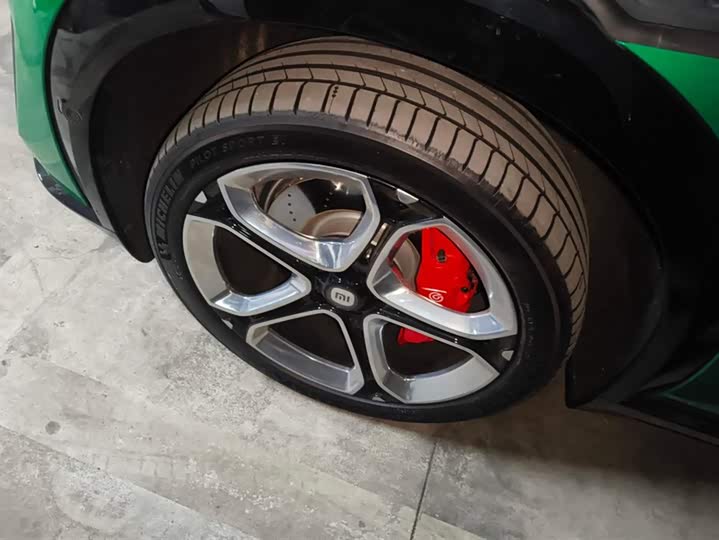 Xiaomi YU7 2025 2025款 超长续航高性能四驱Max版