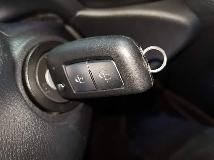 Nissan Kicks 2023 2023款 劲情版 1.5L 应有「劲」有 时尚版