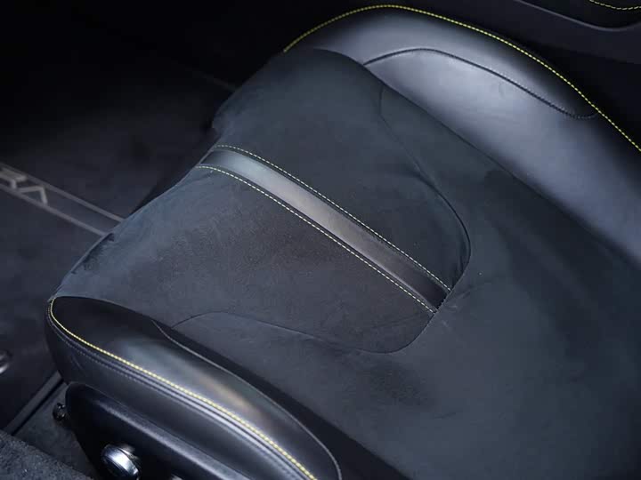 Lotus Emira 2022 2022款 3.5T V6 手动 First Edition