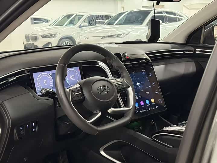 Hyundai Tucson L 2023 2023款 途胜L 1.5T 自动两驱LUX尊贵版