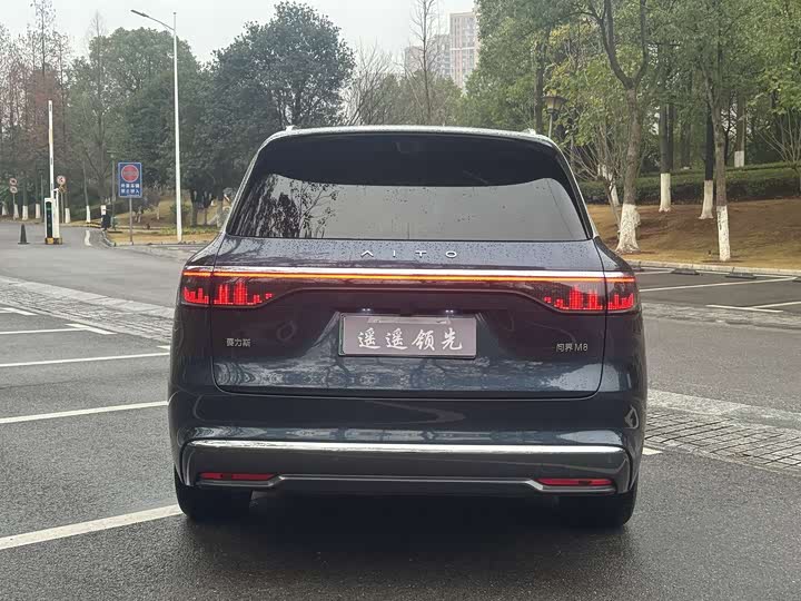Aito M8 2025 2025款 增程 Max+版 53.4kWh 6座版