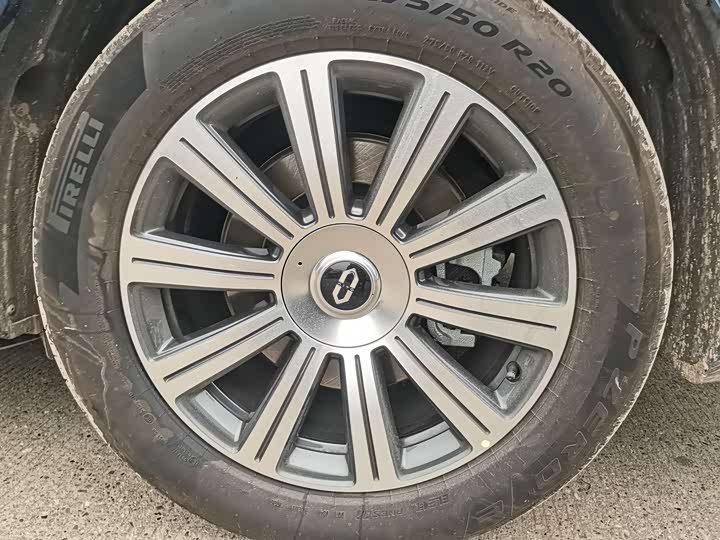 Aito M8 2025 2025款 增程 Max+版 53.4kWh 6座版