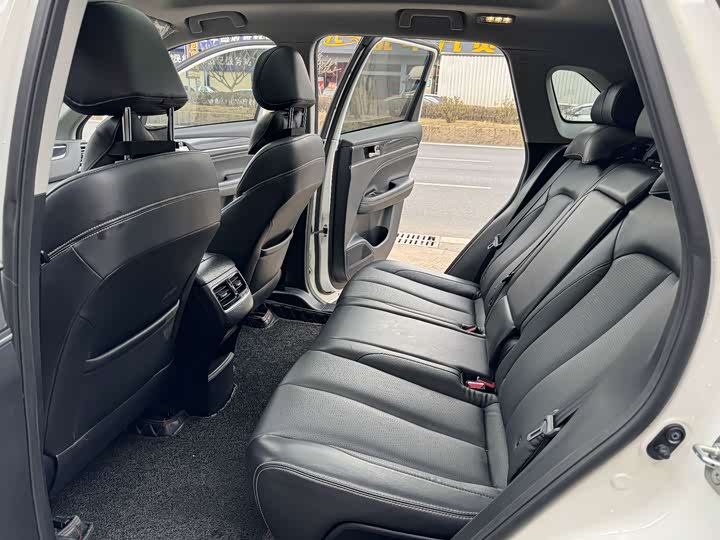 GAC Trumpchi GS5 2021 2021款 进阶款 270T 科技智领版