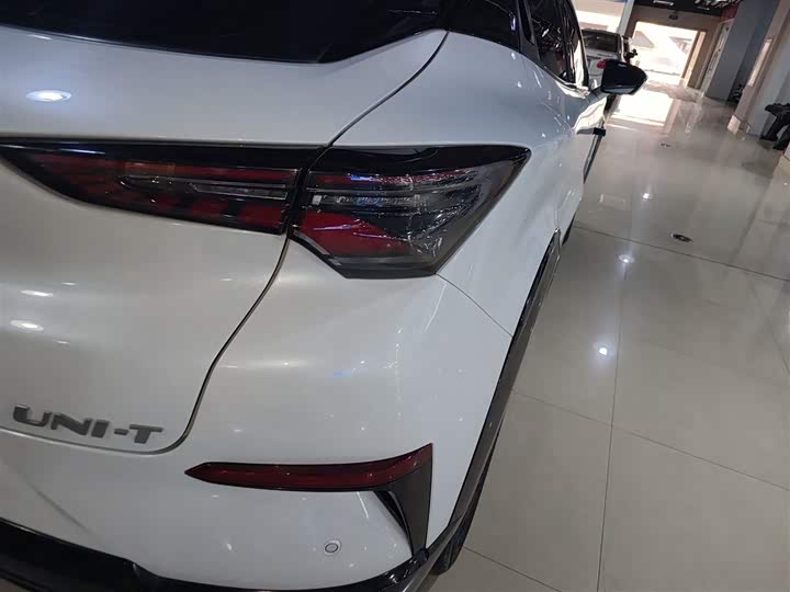 Changan UNI-T 2023 2023款 第二代 1.5T 尊享型