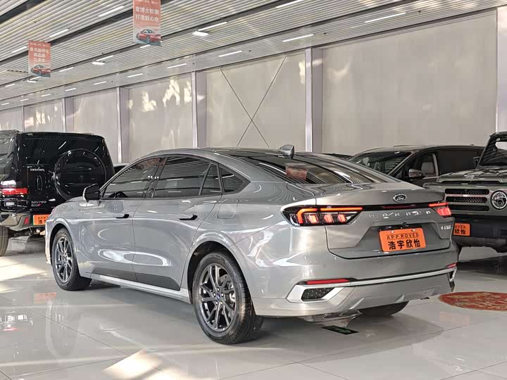Ford Mondeo 2025 2025款 2.0T EcoBoost 豪华型