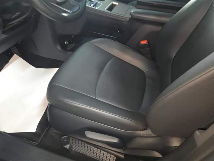 Toyota Granvia 2024 2024款 2.5L混动 豪华版