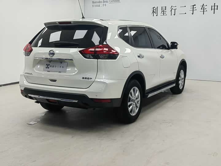 Nissan X-Trail 2023 2023款 经典 2.0L 两驱智联臻享版