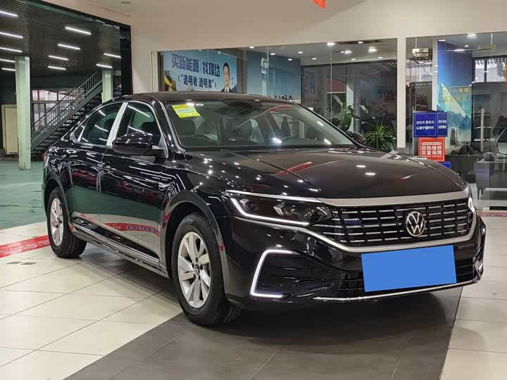 Volkswagen Passat Hybrid 2025 2025款 430PHEV 混动商务版