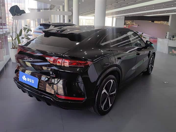 2025 BYD Song L