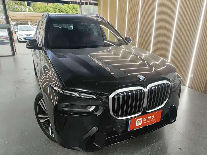 BMW X7 2023 2023款 xDrive40i 尊享型M运动套装