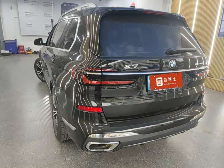 BMW X7 2023 2023款 xDrive40i 尊享型M运动套装