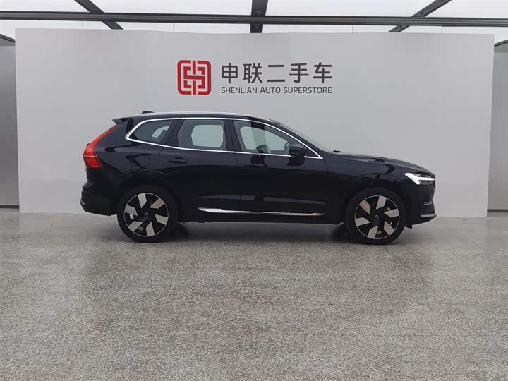 Volvo XC60 Hybrid 2025 2025款 插电式混动 长续航四驱智雅豪华版