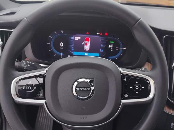 Volvo XC60 Hybrid 2025 2025款 插电式混动 长续航四驱智雅豪华版