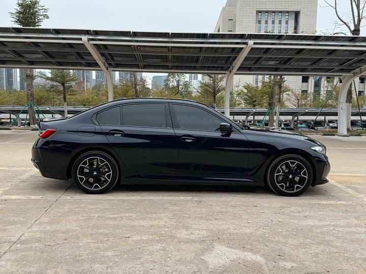 BMW i3 2025 2025款 eDrive 40 L 曜夜套装