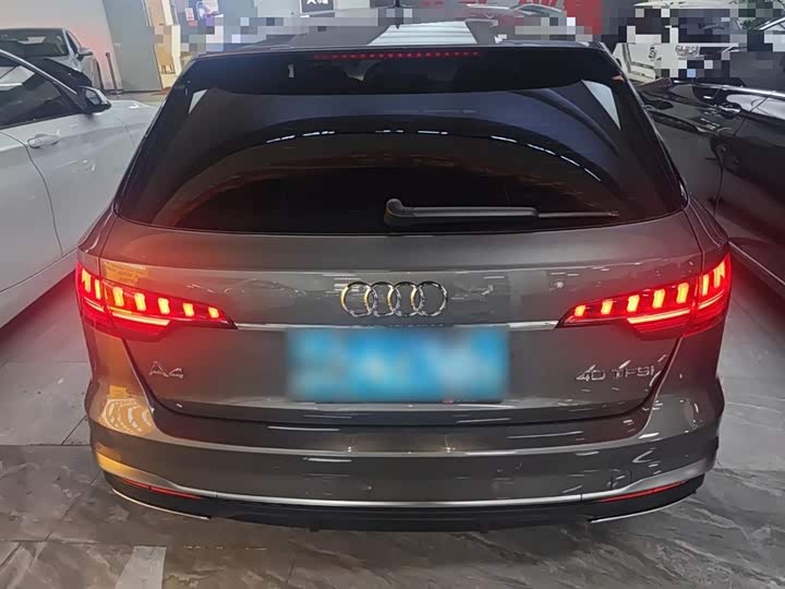 Audi A4 2021 2021款 Avant 先锋派 40 TFSI 时尚动感型