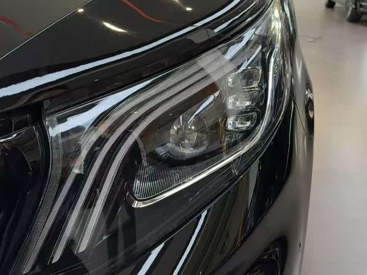 Mercedes-Benz Vito 2024 2024款 2.0T 商务版 7座