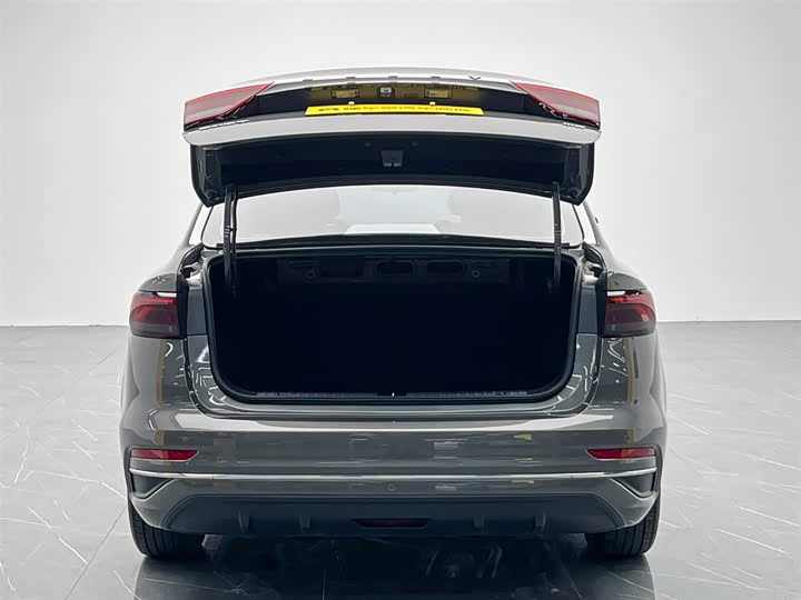 Geely Emgrand 2025 2025款 第4代 1.5L CVT龙腾版